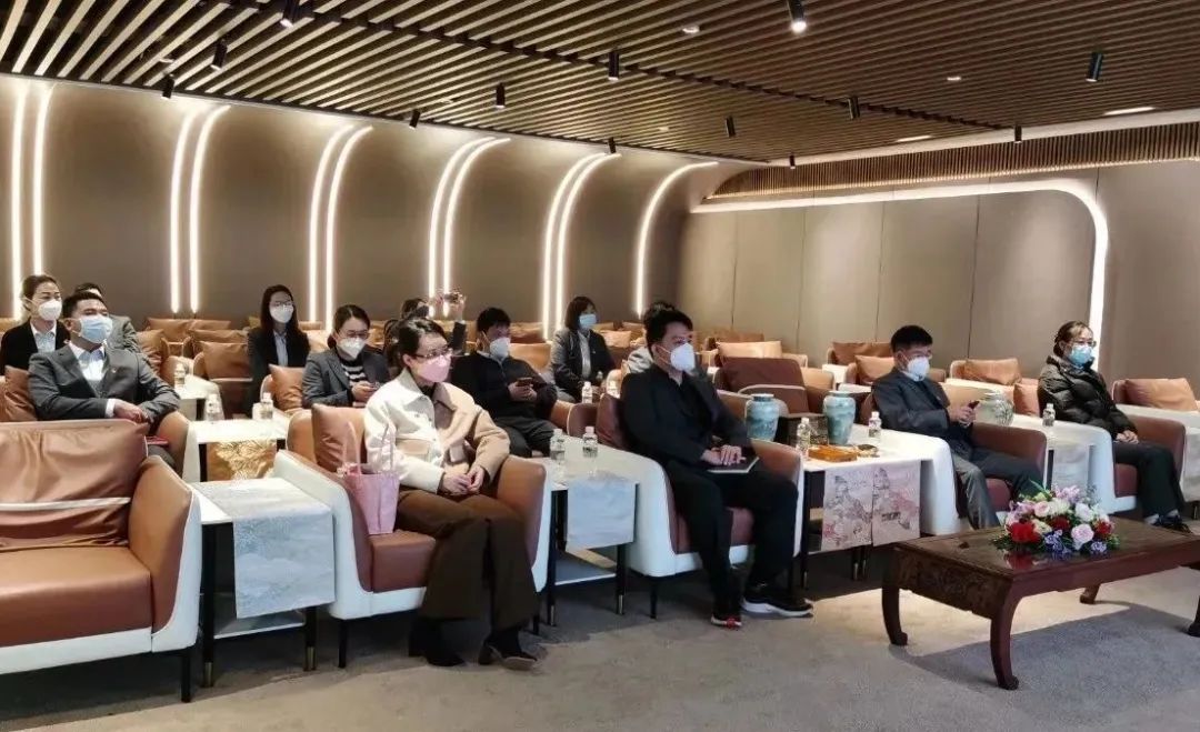 歡迎省金融監(jiān)管局、省聯(lián)社、?？谵r(nóng)商行一行到訪江東金融灣